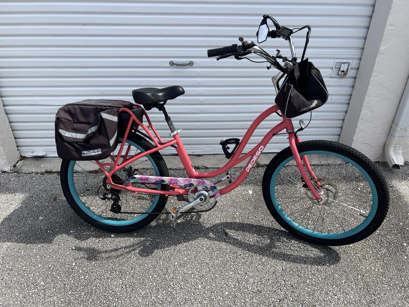 Pedego Cruiser — Coral